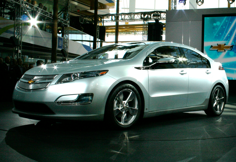 Illustration for article titled GM Requested Paramount Include Chevy Volt In Transformers Sequel "At Last Minute"